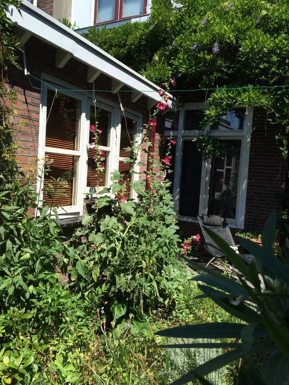 Gastenverblijf Door De Poort 提耳堡 外观 照片