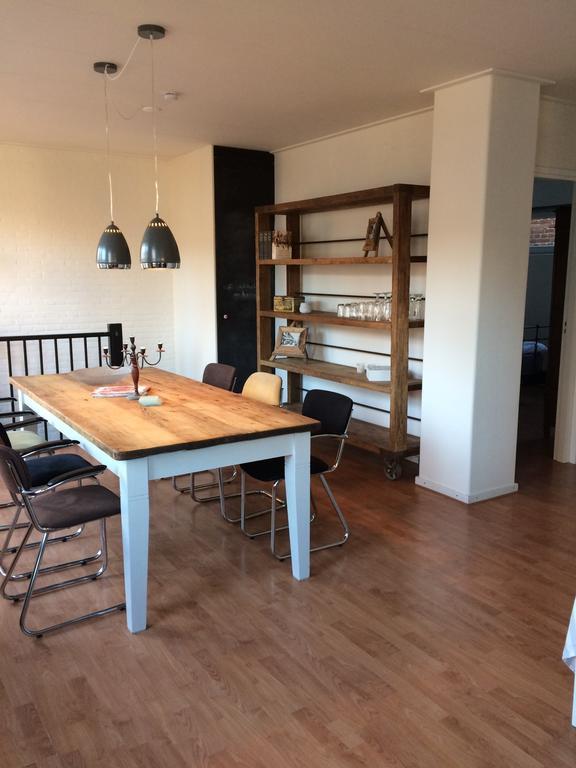 Gastenverblijf Door De Poort 提耳堡 外观 照片