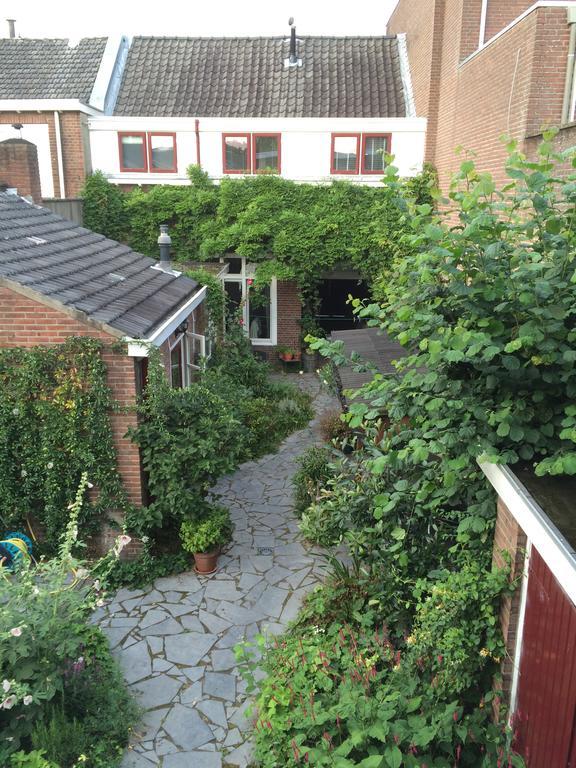 Gastenverblijf Door De Poort 提耳堡 外观 照片