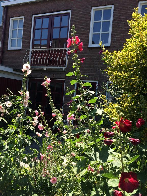 Gastenverblijf Door De Poort 提耳堡 外观 照片